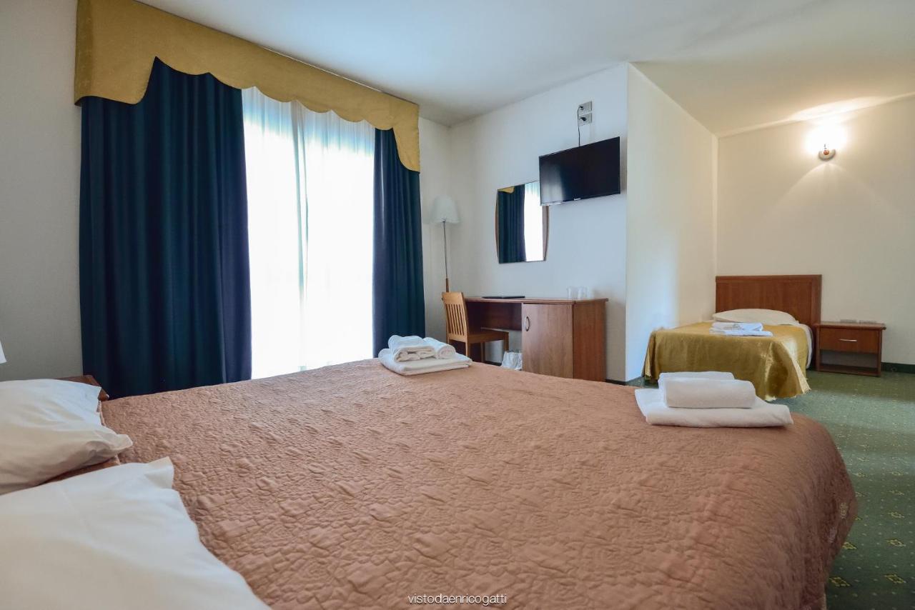 Standard Hotel Udine Pradamano Esterno foto