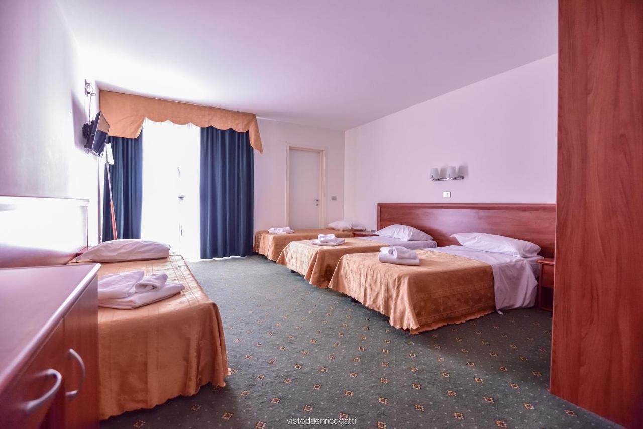 Standard Hotel Udine Pradamano Esterno foto