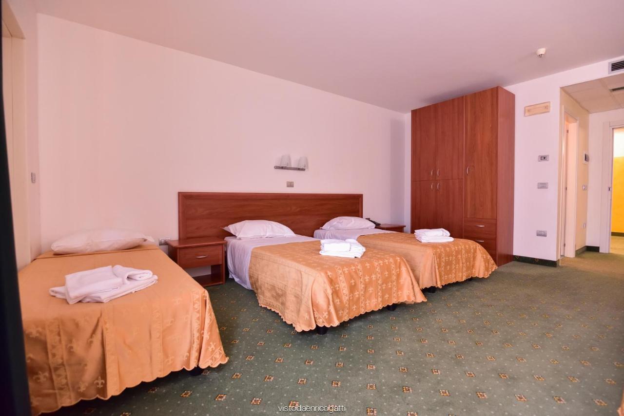 Standard Hotel Udine Pradamano Esterno foto