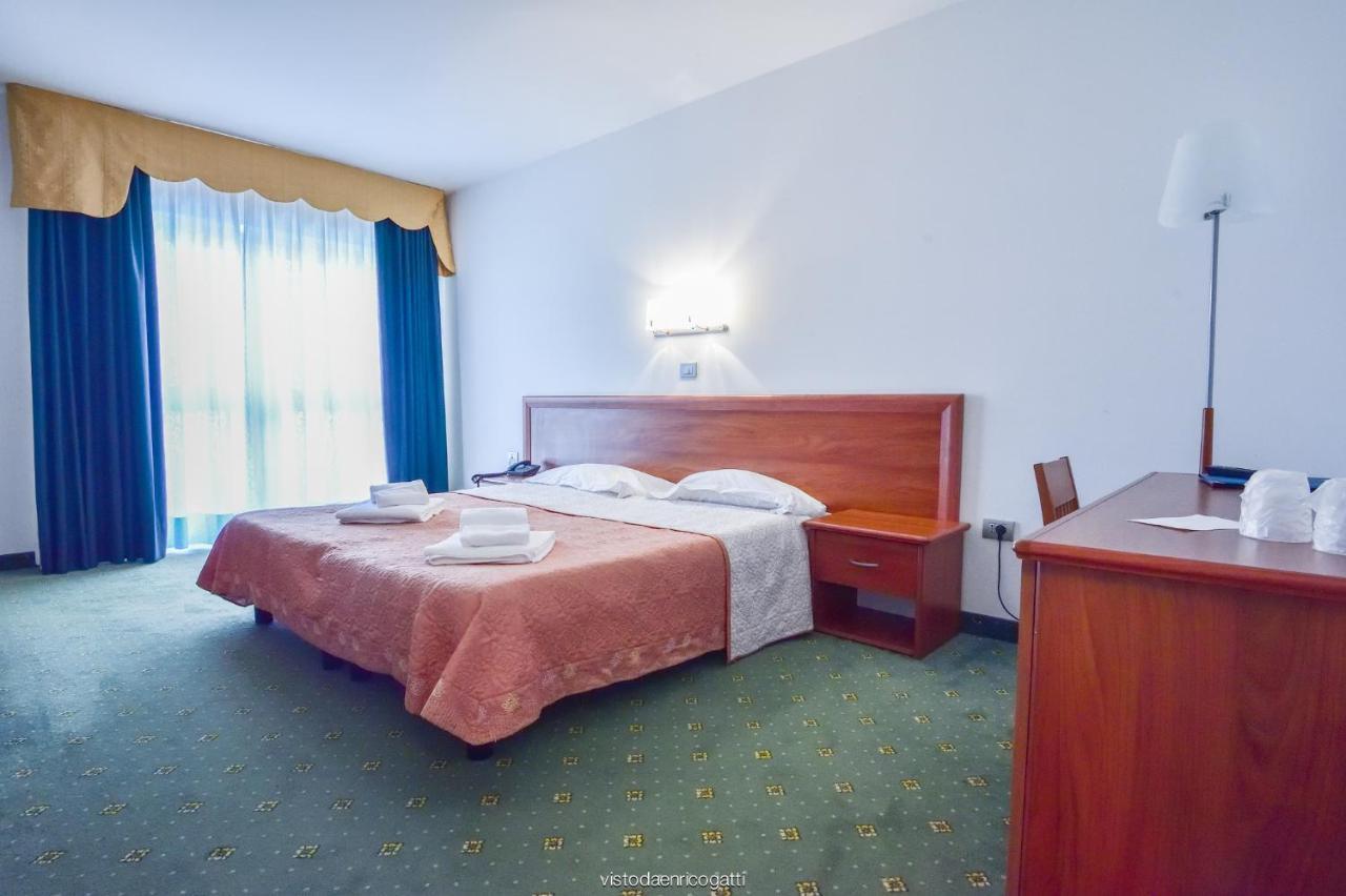 Standard Hotel Udine Pradamano Esterno foto