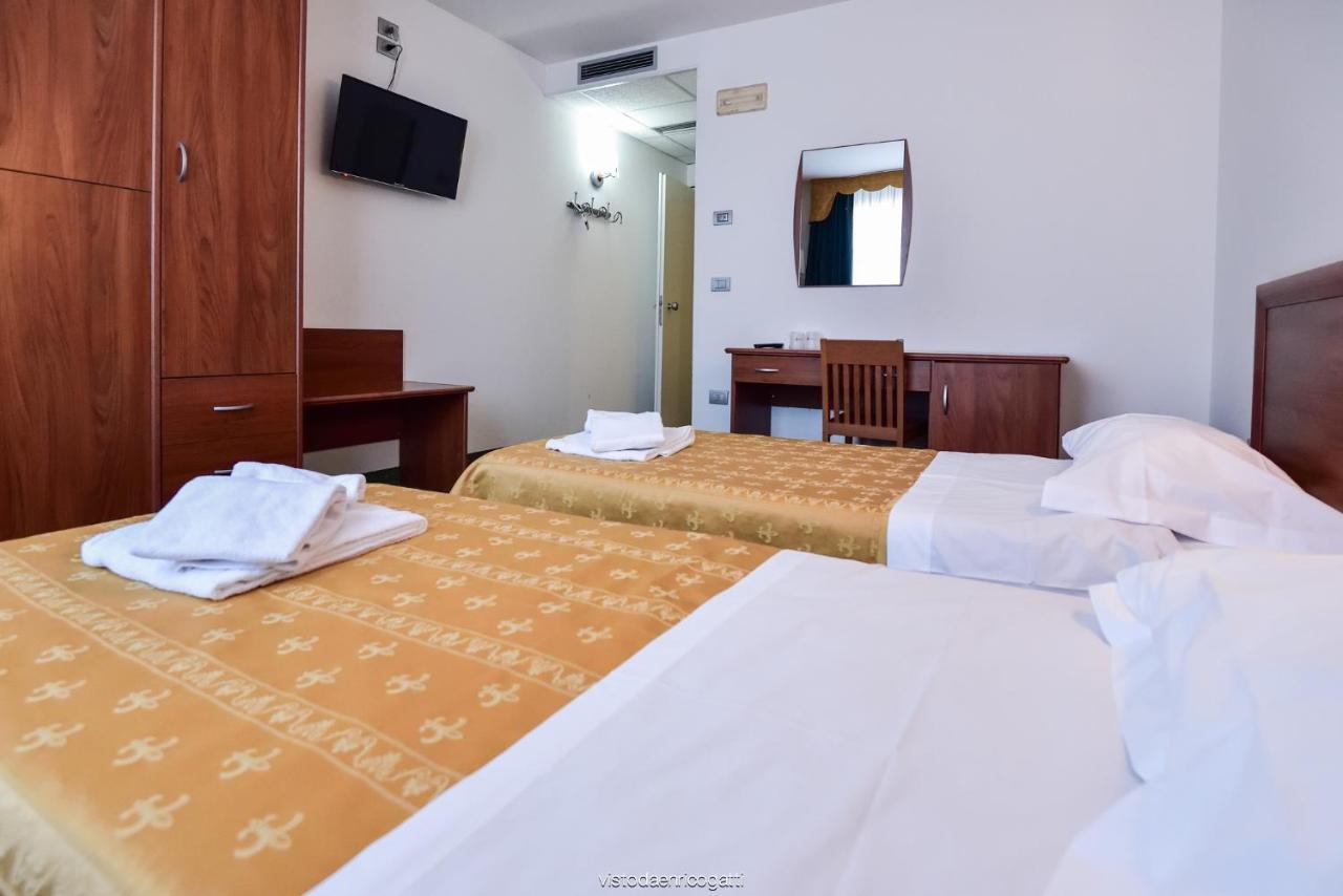Standard Hotel Udine Pradamano Esterno foto